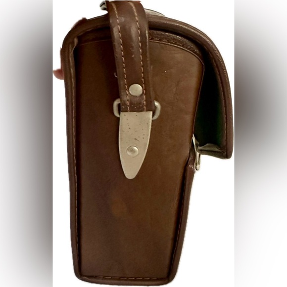 Hard Case For Detectives - Picture 6 of 11